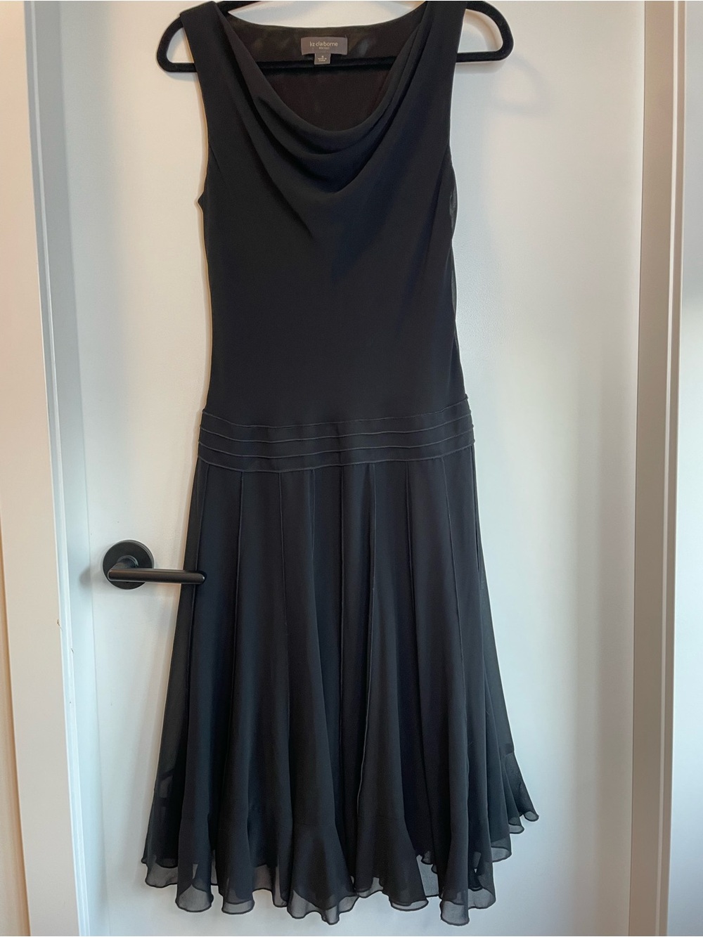 Liz Claiborne Black Sleeveless Cowl Neck Midi Dress size US 6